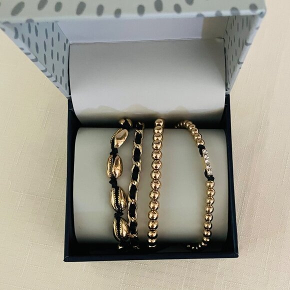 Bon Voyage 4-Piece Goldtone Bead Seashell and Rhinestone Bracelet Set w/Gift Box - Picture 7 of 7